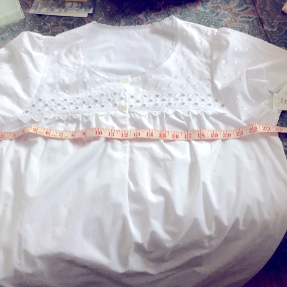 St. Michael -Marks and Spencer’s gown - Picture 6 of 7